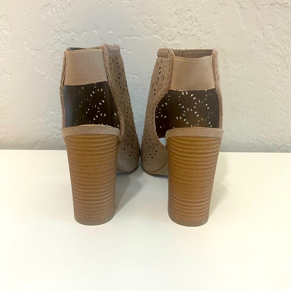 Lauren Conrad tan heels - Picture 3 of 3